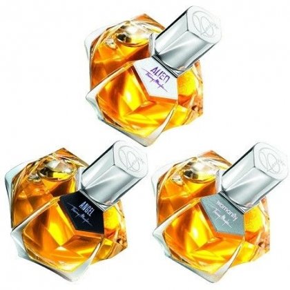 Les Parfums de Cuir / The Fragrances Of Leather 